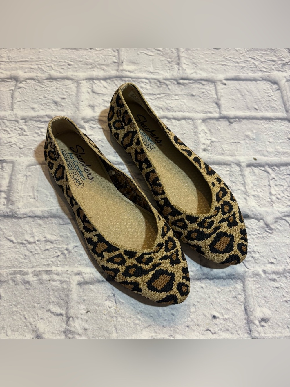 NWOT Sketchers “Cleo Claw-Some” leopard print ballet flat shoes (size 8 women)